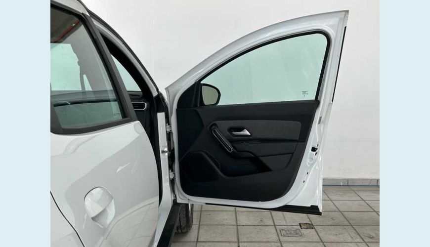 RENAULT DUSTER PLUS INTENSE 1.6 (AUT.) - BRANCO - 2025 Foto 10 (Grande)