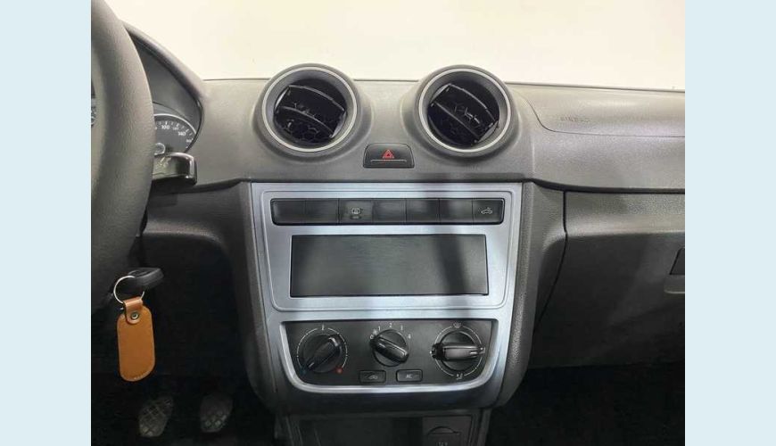 VOLKSWAGEN SAVEIRO ROBUST 1.6 MSI CS FLEX - BRANCO - 2018 Foto 10 (Grande)