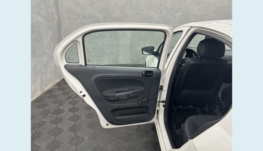 VOLKSWAGEN GOL 1.0 12V FLEX - BRANCO - 2023 Foto 10 (Grande)