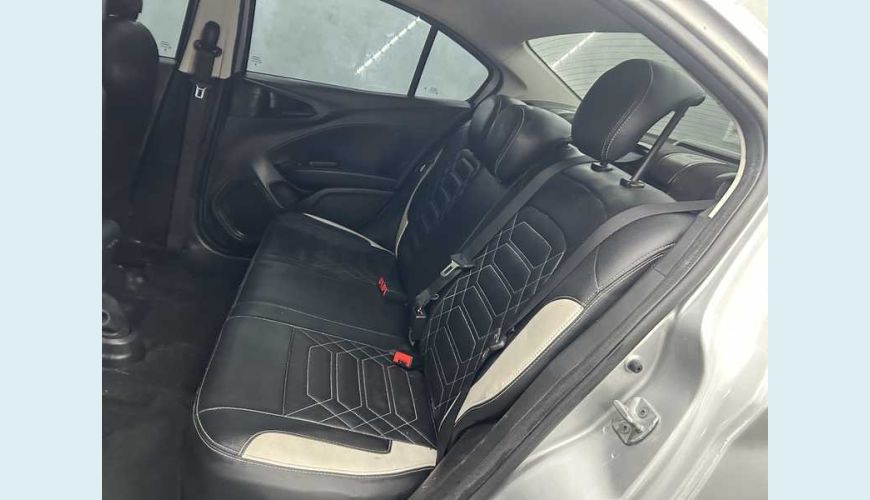 FIAT CRONOS DRIVE 1.3 FLEX AT - PRATA - 2023 Foto 10 (Grande)