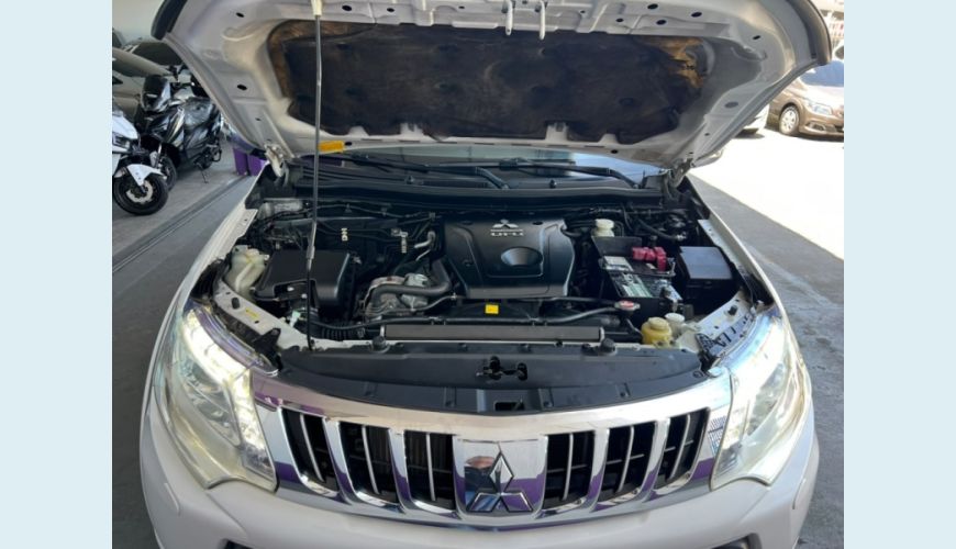 MITSUBISHI L200 TRITON - BRANCO - 2018 Foto 10 (Grande)