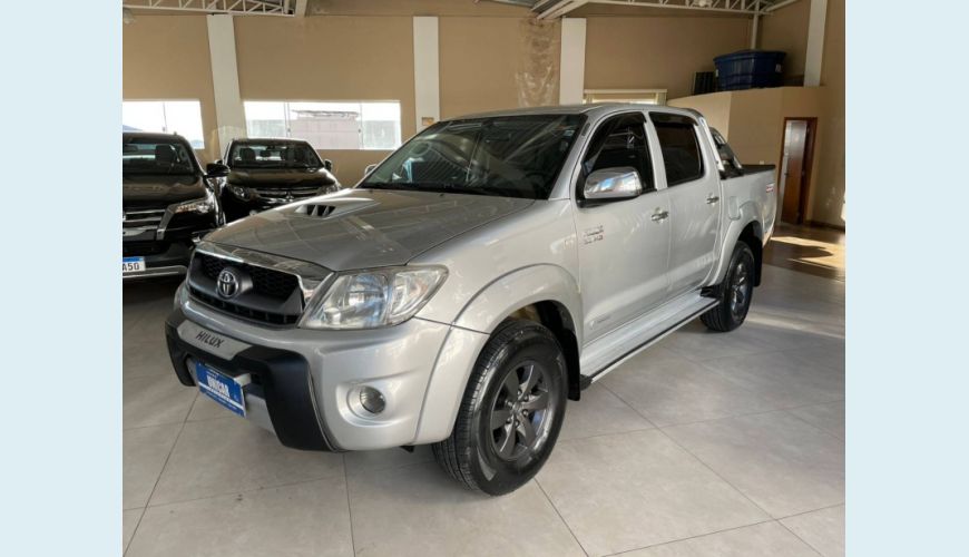 TOYOTA HILUX 3.0 SRV 4X2 CD 16V TURBO INTERCOOLER DIESEL 4P MANUAL - PRATA - 2011 Foto 2 (Grande)