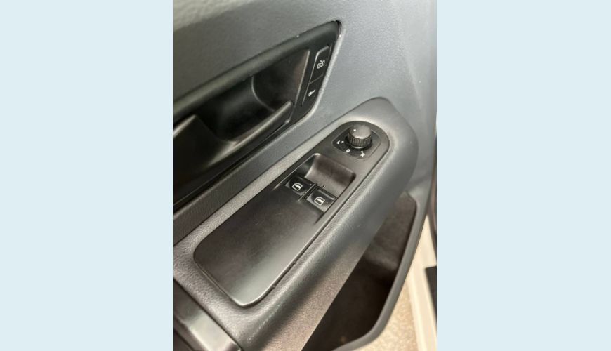 VOLKSWAGEN AMAROK 2.0 4X2 CS 16V TURBO INTERCOOLER DIESEL 2P MANUAL - BRANCO - 2014 Foto 2 (Grande)