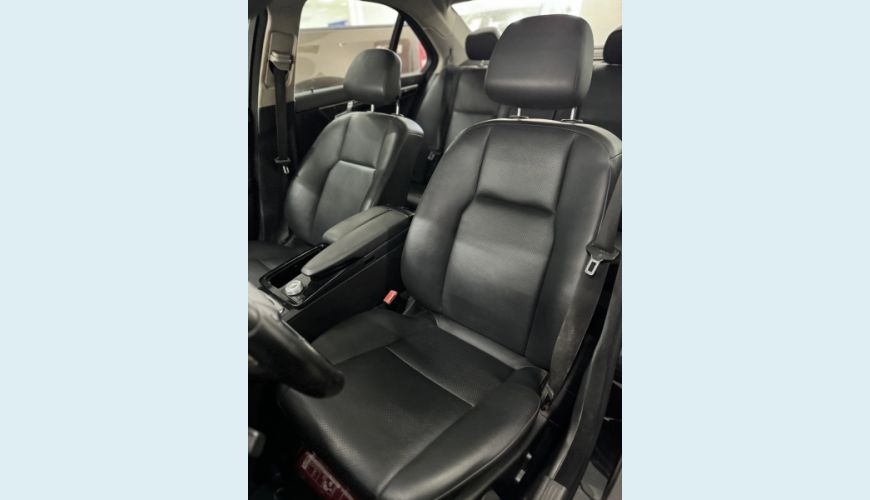 MERCEDES-BENZ C 200 K 1.8 KOMPRESSOR CLASSIC 16V 4P AUT. - PRETO - 2010 Foto 2 (Grande)