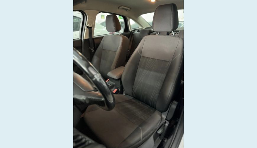 FORD FOCUS 2.0 SE 16V FLEX 4P POWERSHIFT - BRANCO - 2018 Foto 2 (Grande)