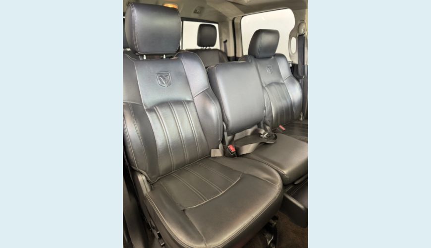 DODGE RAM 6.7 2500 LARAMIE 4X4 CD I6 TURBO DIESEL 4P AUT. - CINZA - 2012 Foto 2 (Grande)