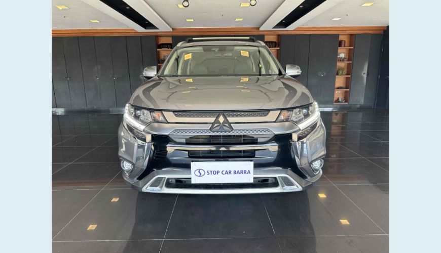 MITSUBISHI OUTLANDER 3.0 MIVEC V6 HPE-S AWD AUT. - N/D - 2020 Foto 2 (Grande)