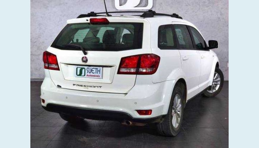 FIAT FREEMONT 2.4 16V PRECISION AUT. - BRANCO - 2015 Foto 2 (Grande)