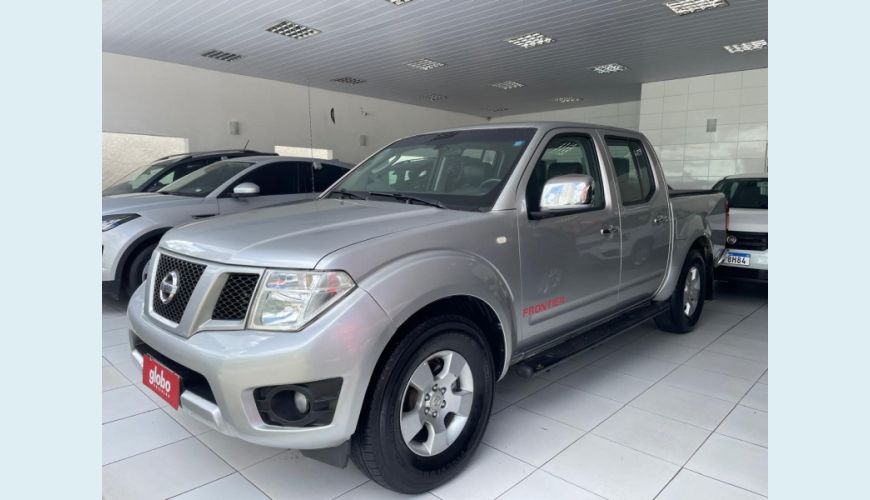 NISSAN FRONTIER 2.5 S 4X2 CD TURBO ELETRONIC DIESEL 4P MANUAL - PRATA - 2014 Foto 2 (Grande)