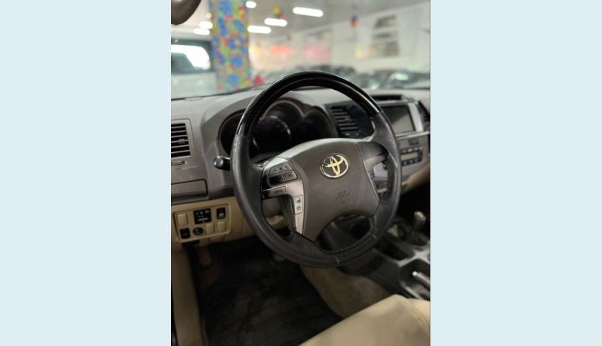 TOYOTA HILUX SW4 3.0 SRV 4X4 16V TURBO INTERCOOLER DIESEL 4P AUT. - PRETO - 2012 Foto 2 (Grande)