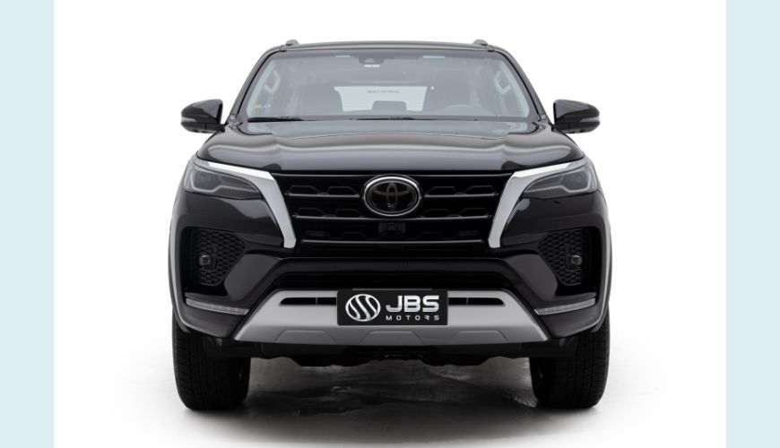 TOYOTA HILUX SW4 2.8 D-4D TURBO DIESEL SRX 4X4 AUT. - PRETO - 2022 Foto 2 (Grande)