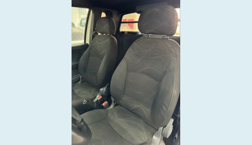 FIAT STRADA 1.4 MPI HARD WORKING CE 8V FLEX 2P MANUAL - BRANCO - 2019 Foto 2 (Grande)