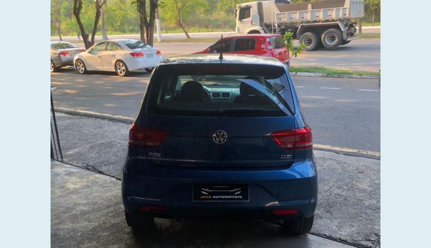 VOLKSWAGEN FOX COMFORTLINE 1.6 FLEX 8V 5P - AZUL - 2016 Foto 2 (Grande)