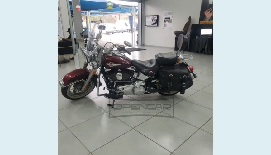 HARLEY-DAVIDSON SOFTAIL HERITAGE CLASSIC - VINHO - 2016 Foto 2 (Grande)