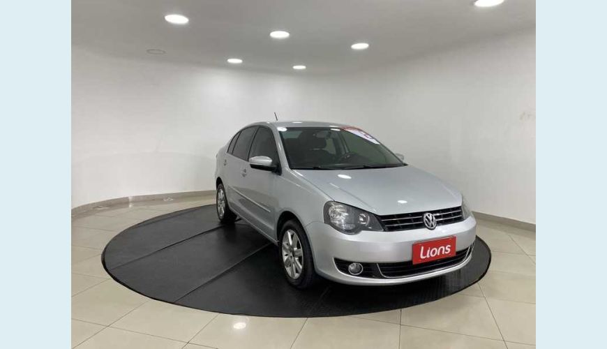 VOLKSWAGEN POLO SEDAN COMFORTLINE 1.6 8V I-MOTION FLEX AUT. - PRATA - 2012 Foto 2 (Grande)