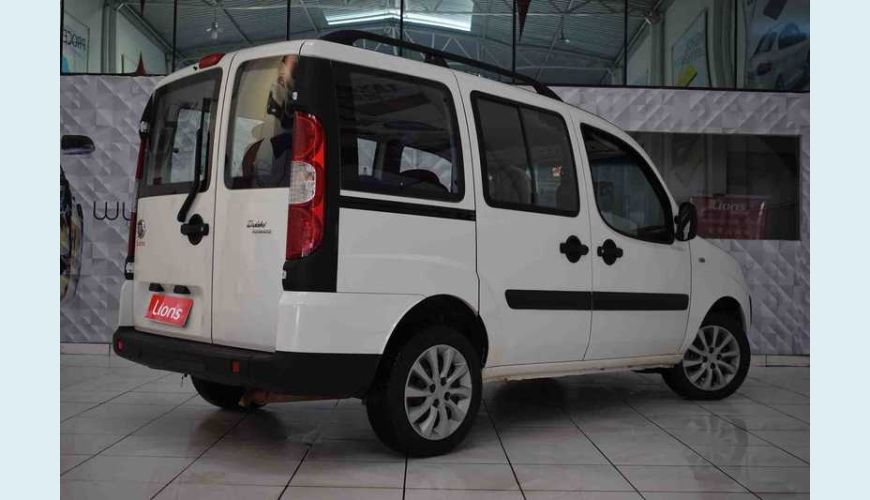 FIAT DOBLO ESSENCE 1.8 16V FLEX - BRANCO - 2016 Foto 2 (Grande)