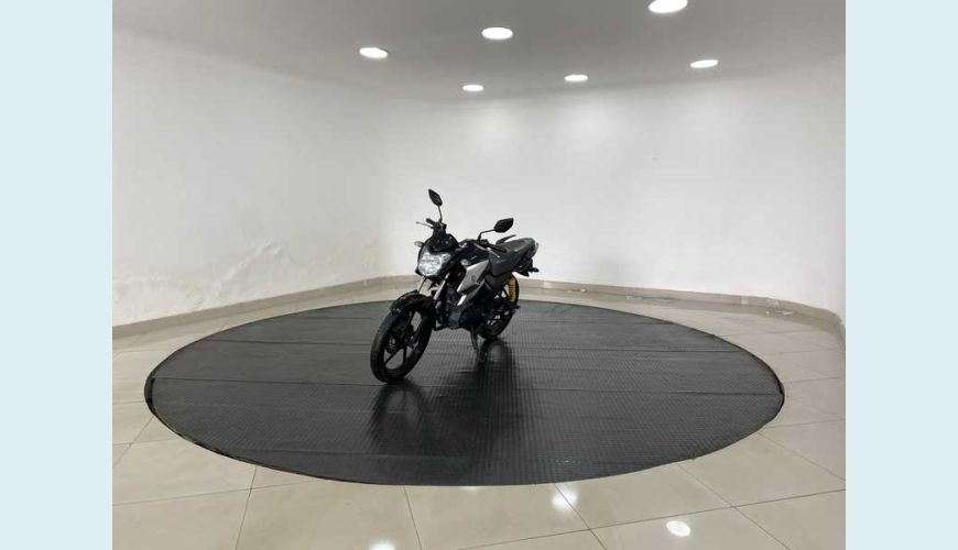 YAMAHA YS 150 FAZER SED - PRETO - 2019 Foto 2 (Grande)