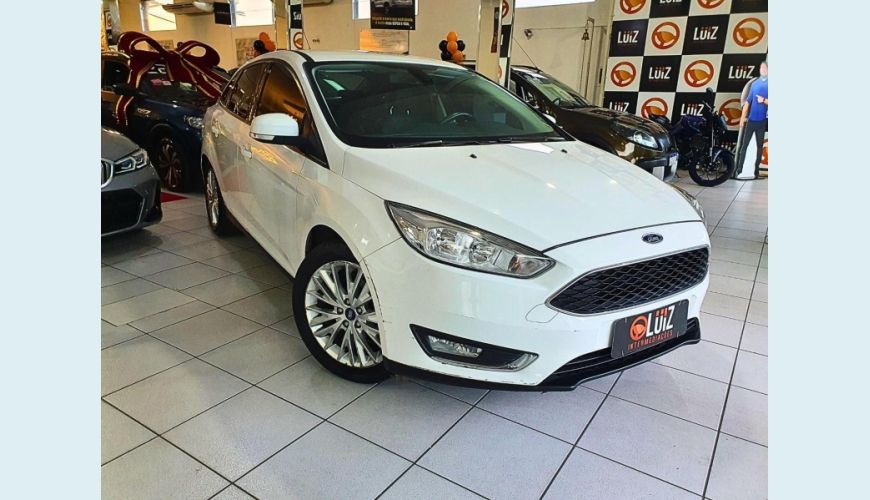 FORD FOCUS SEDAN TITANIUM 2.0 POWERSHIFT AUT. - BRANCO - 2018 Foto 2 (Grande)