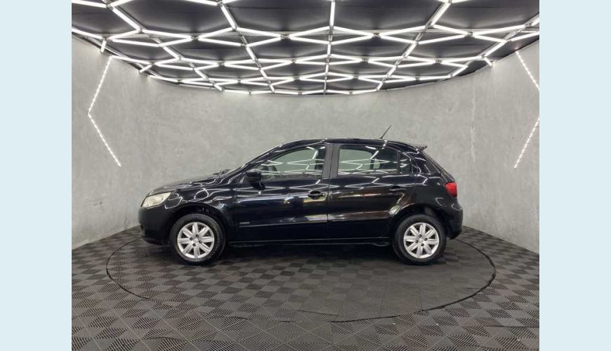VOLKSWAGEN GOL 1.0 MI TOTAL FLEX 8V 4P - PRETO - 2013 Foto 2 (Grande)