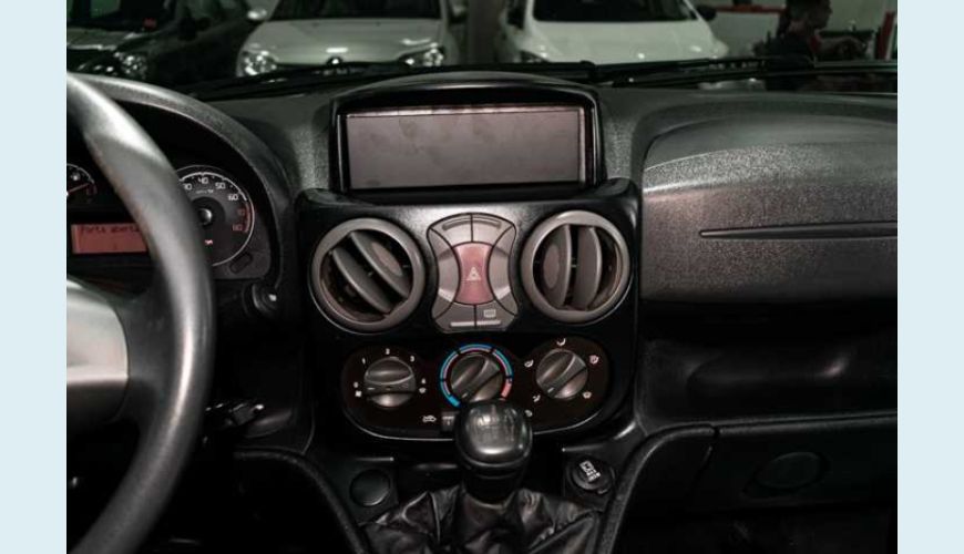 FIAT DOBLO ESSENCE 1.8 7L FLEX - PRATA - 2018 Foto 2 (Grande)
