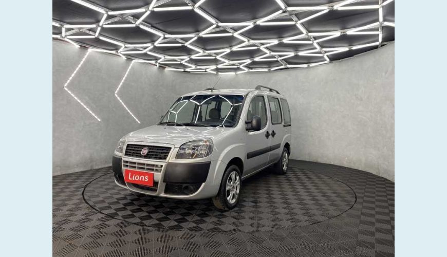FIAT DOBLO ESSENCE 1.8 16V FLEX - PRATA - 2021 Foto 2 (Grande)