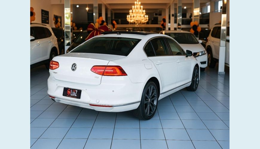 VOLKSWAGEN PASSAT HL TSI AA - BRANCO - 2018 Foto 2 (Grande)