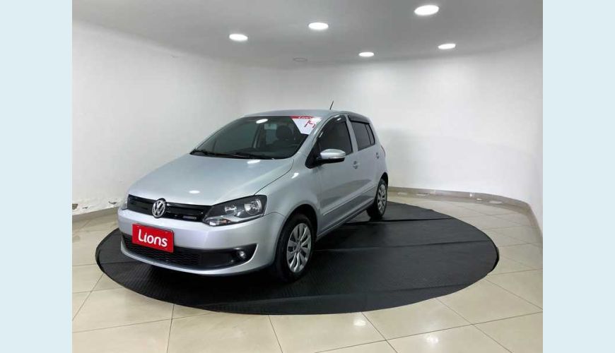 VOLKSWAGEN FOX 1.0 TEC BLUEMOTION FLEX 2P - PRATA - 2014 Foto 2 (Grande)