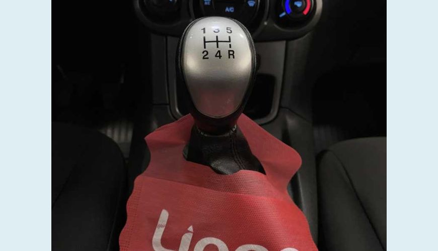 FORD NEW FIESTA HATCH NEW FIESTA S 1.5 16V - BRANCO - 2015 Foto 2 (Grande)