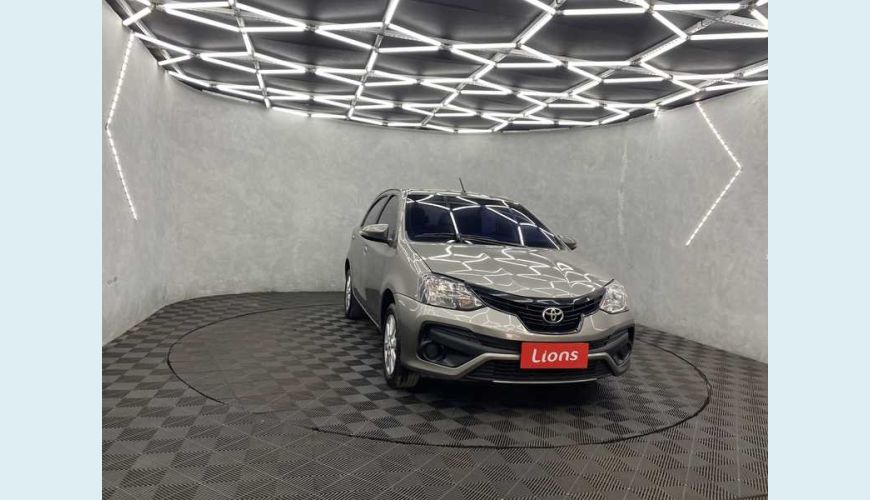 TOYOTA ETIOS X PLUS 1.5 (AUT) (FLEX) - CINZA - 2019 Foto 2 (Grande)
