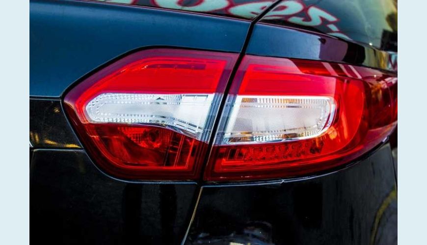 RENAULT FLUENCE 2.0 16V PRIVILEGE X-TRONIC (FLEX) - PRETO - 2017 Foto 2 (Grande)