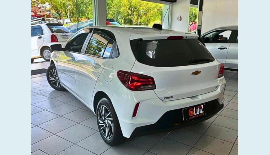 CHEVROLET ONIX 10MT LT2 - BRANCO - 2024 Foto 2 (Grande)