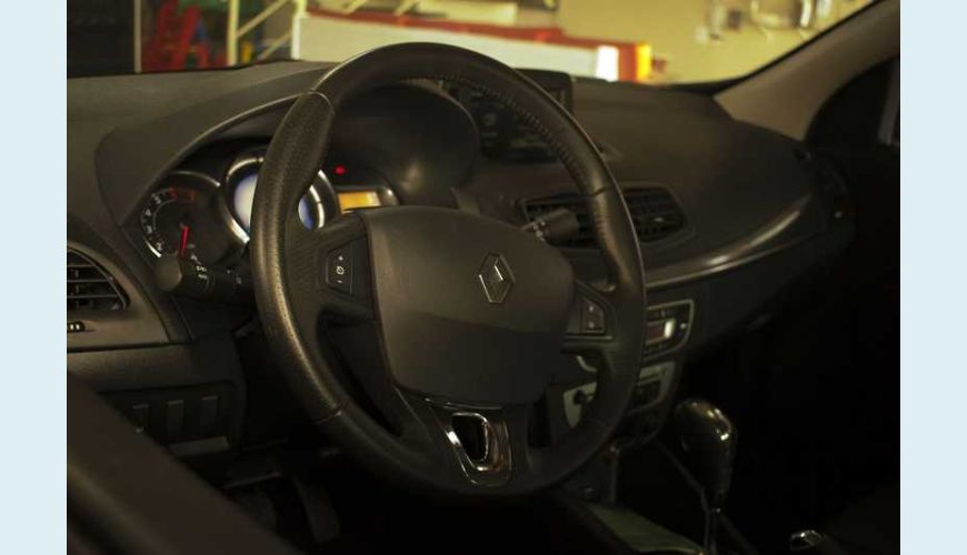 RENAULT FLUENCE 2.0 16V PRIVILEGE X-TRONIC (FLEX) - PRETO - 2017 Foto 2 (Grande)