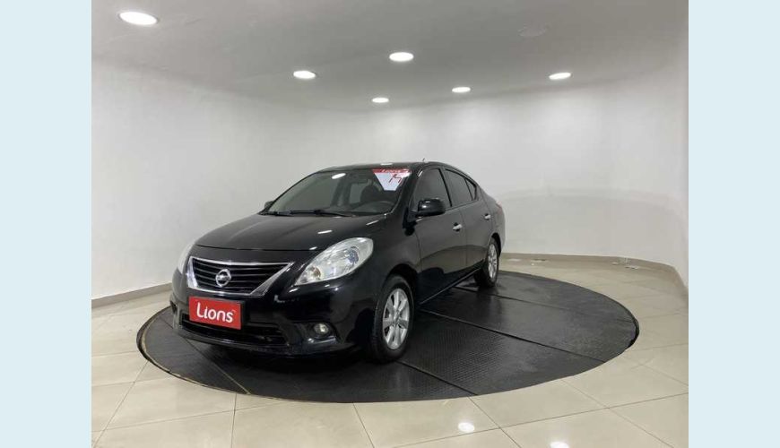 NISSAN VERSA 1.6 16V SL (FLEX) - PRETO - 2014 Foto 2 (Grande)