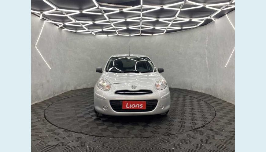 NISSAN MARCH 1.0 16V (FLEX) - PRATA - 2013 Foto 2 (Grande)