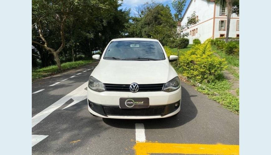 VOLKSWAGEN FOX 1.0 8V (G2) 4P - BRANCO - 2014 Foto 2 (Grande)