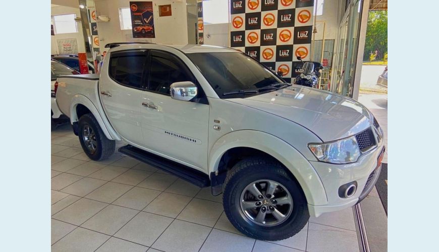 MITSUBISHI L200 TRITON 3.2 D - BRANCO - 2013 Foto 2 (Grande)