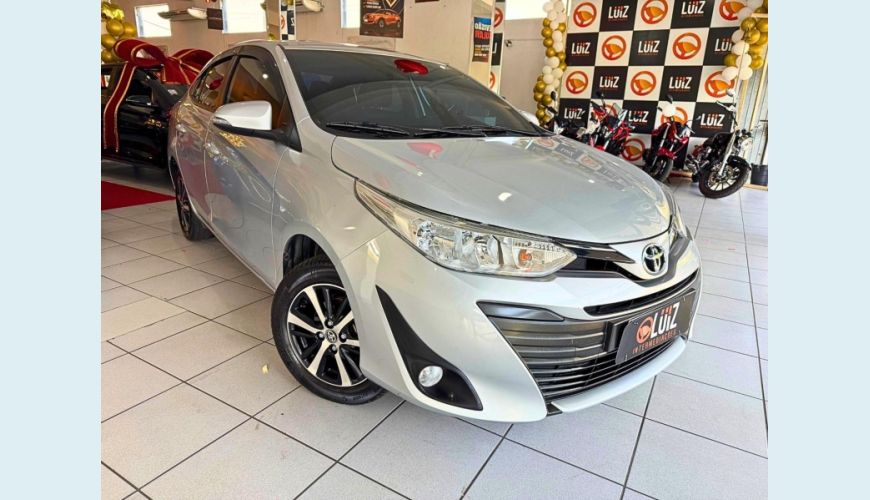 TOYOTA YARIS SA XL15LIVE - PRATA - 2022 Foto 2 (Grande)