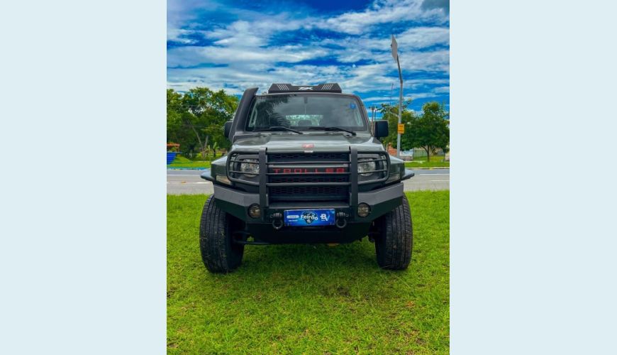 TROLLER T4 4X4 3.2 TDI CAP.RÍGIDA DIE. AUT. - VERDE - 2015 Foto 2 (Grande)