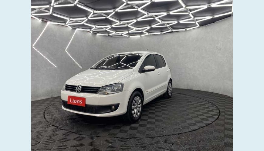VOLKSWAGEN FOX VHT 1.6 FLEX MANUAL 4P - BRANCO - 2014 Foto 2 (Grande)