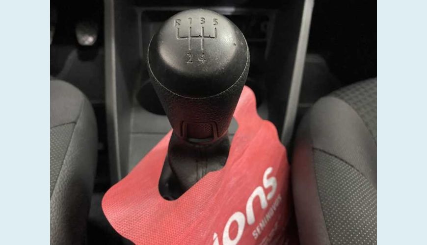VOLKSWAGEN VOYAGE 1.6 MSI 8V FLEX MANUAL 4P - BRANCO - 2019 Foto 2 (Grande)