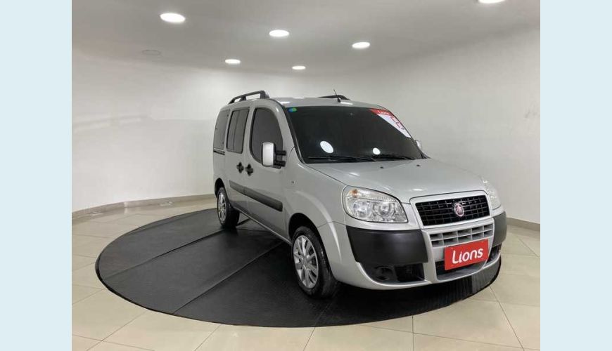 FIAT DOBLO ESSENCE 1.8 FLEX MANUAL 4P - PRATA - 2018 Foto 2 (Grande)
