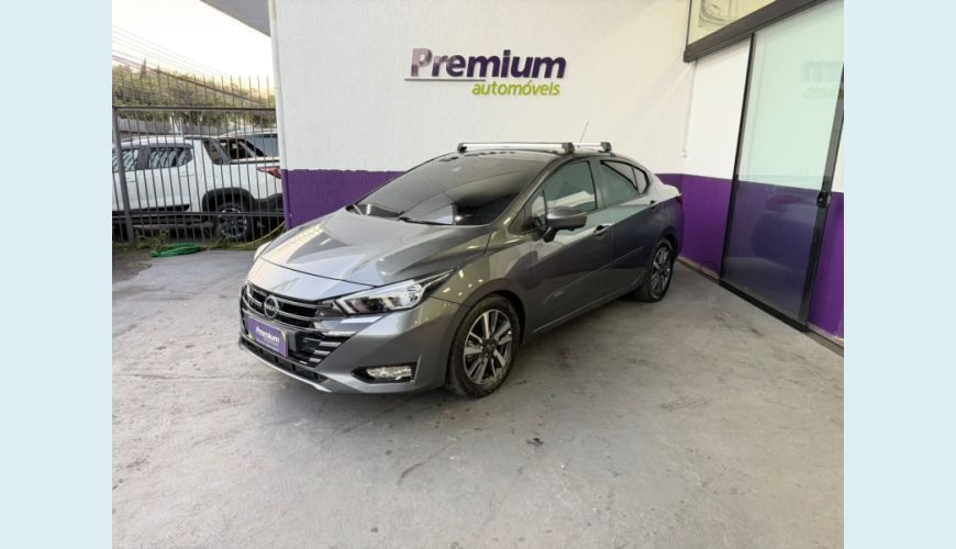 NISSAN VERSA FLEX AUT. 4P - CINZA - 2024 Foto 2 (Grande)