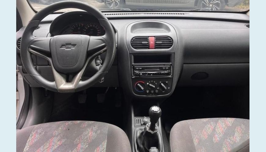 CHEVROLET CORSA HATCH MAXX 1.0 FLEX MANUAL 4P - PRATA - 2005 Foto 2 (Grande)