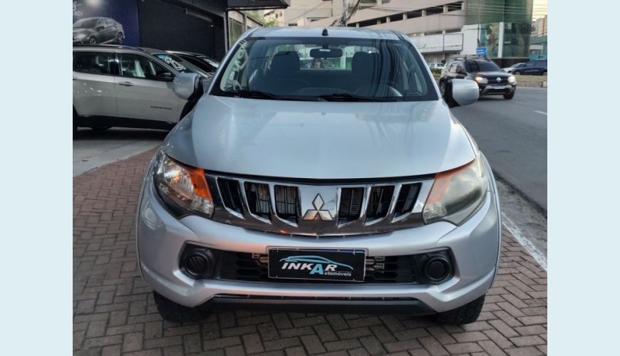 MITSUBISHI L200 TRITON DIESEL AUT. 4P - PRATA - 2019 Foto 2 (Grande)