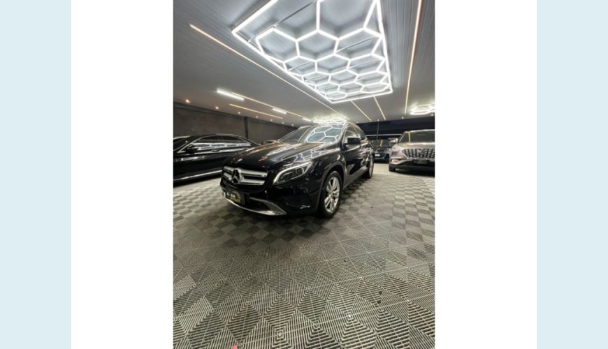 MERCEDES-BENZ GLA 200 AUT. 4P - PRETO - 2016 Foto 2 (Grande)