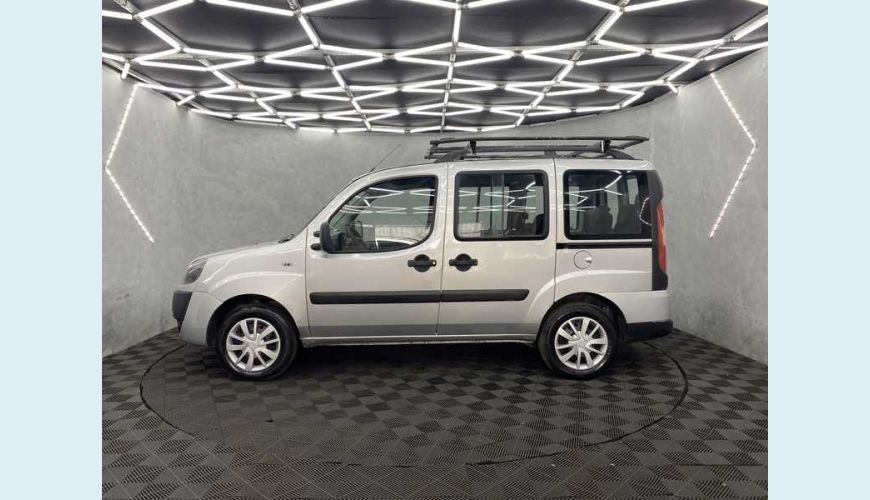 FIAT DOBLO ESSENCE 1.8 16V FLEX MANUAL 4P - PRATA - 2021 Foto 2 (Grande)