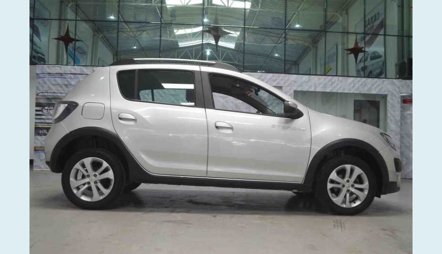 RENAULT SANDERO STEPWAY 1.6 16V FLEX MANUAL 4P - PRATA - 2017 Foto 2 (Grande)