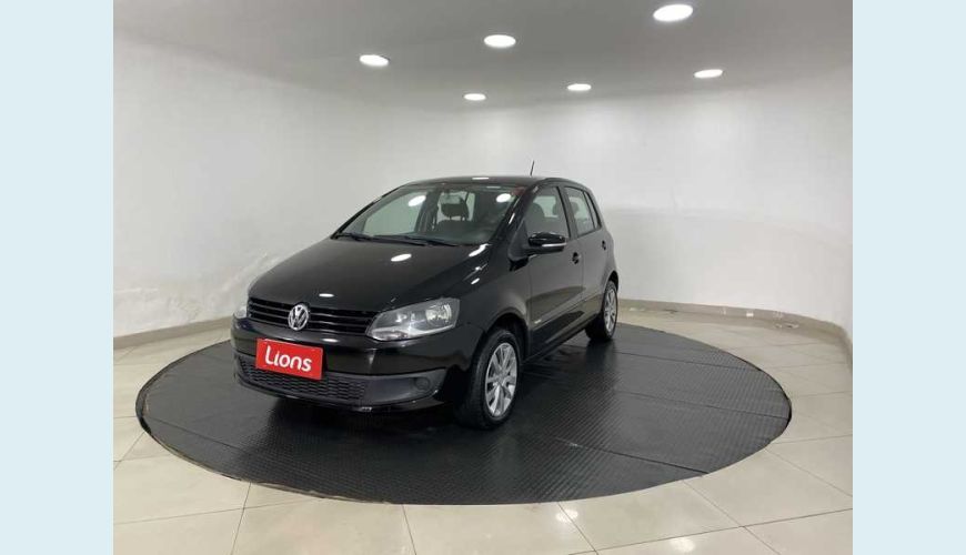 VOLKSWAGEN VOLKSWAGEN FOX TEC 1.0 FLEX MANUAL 2P - PRETO - 2014 Foto 2 (Grande)