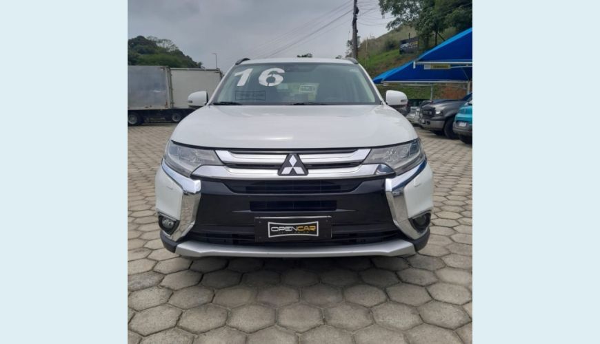 MITSUBISHI MITSUBISHI OUTLANDER 4X4 2.2 16V DIESEL AUT. 4P - BRANCO - 2016 Foto 2 (Grande)