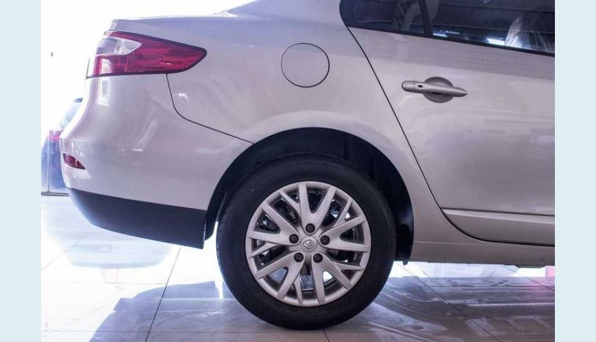 RENAULT FLUENCE DYNAMIQUE PLUS X-TRONIC 2.0 16V FLEX AUT. 4P - PRATA - 2016 Foto 2 (Grande)